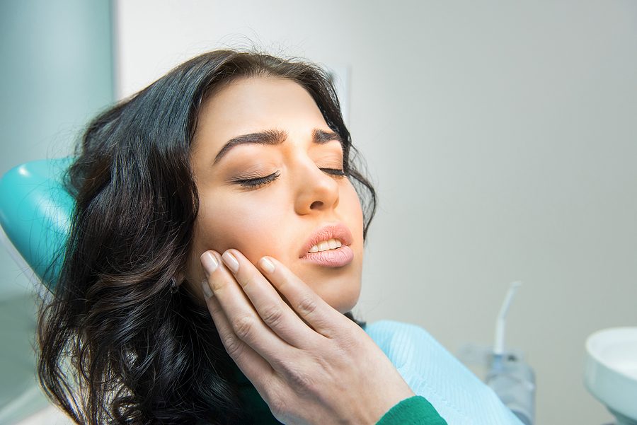 Do I Need My Wisdom Teeth Removed? Signs to Watch For